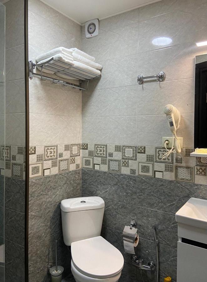 Hotel Sonata Батуми Экстерьер фото