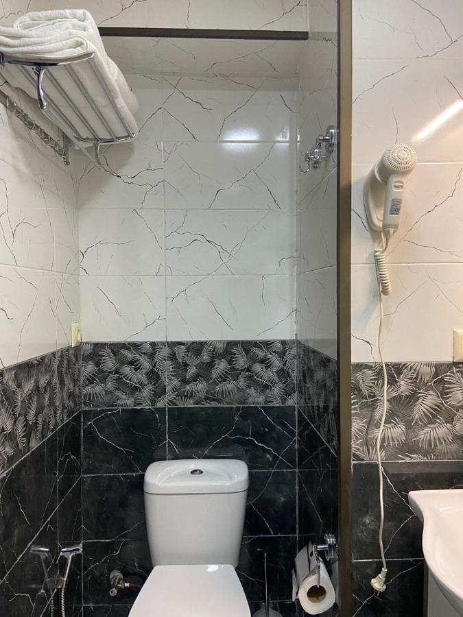 Hotel Sonata Батуми Экстерьер фото