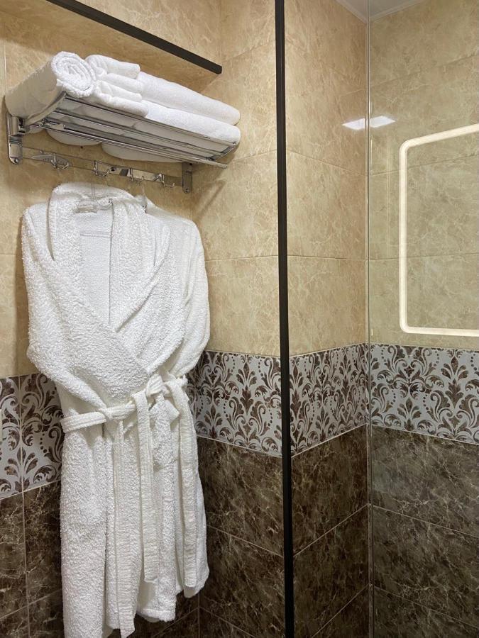 Hotel Sonata Батуми Экстерьер фото